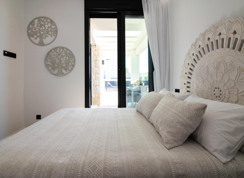 Obra nueva - Villa -
Finestrat