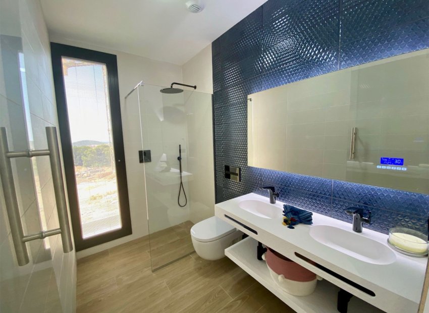 Obra nueva - Villa -
Finestrat