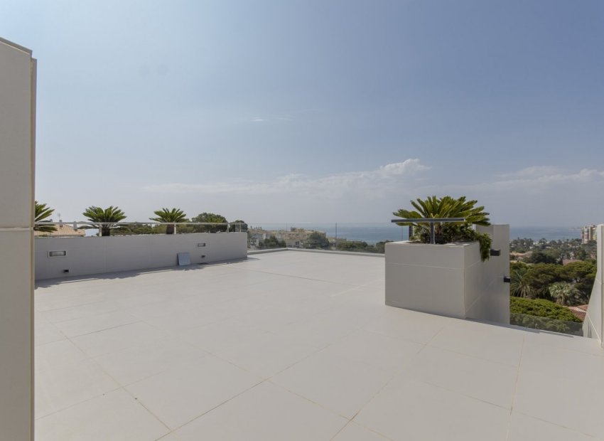 Obra nueva - Villa -
Orihuela Costa - Campoamor