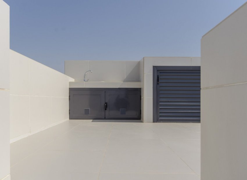 Obra nueva - Villa -
Orihuela Costa - Campoamor