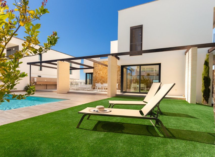 Obra nueva - Villa -
Orihuela Costa - Campoamor