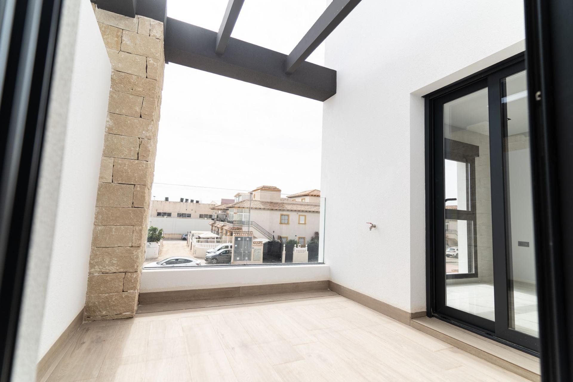 Obra nueva - Villa -
Orihuela Costa - Punta Prima