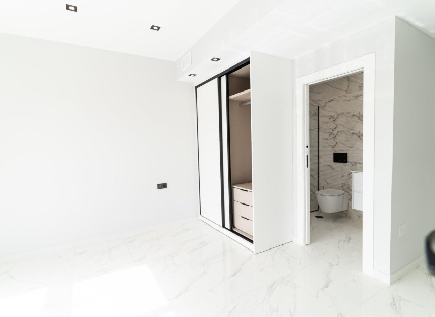 Obra nueva - Villa -
Orihuela Costa - Punta Prima
