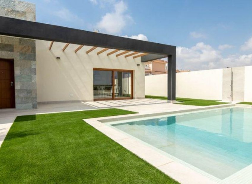 Obra nueva - Villa -
Torrevieja - Los Altos