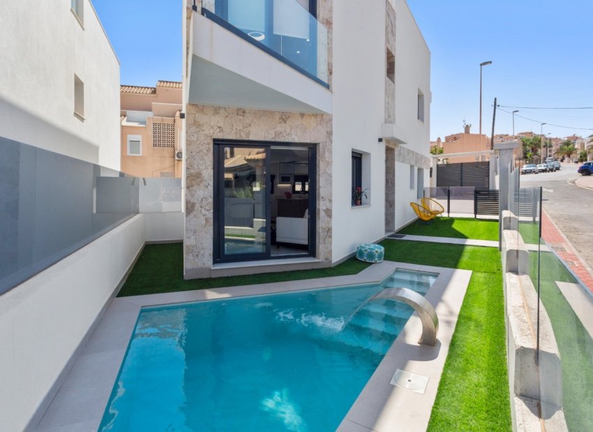 Obra nueva - Villa -
Torrevieja - Torrejón