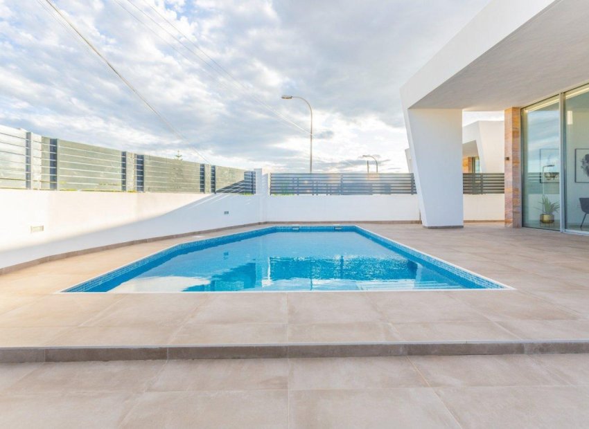 Obra nueva - Villa -
Torrevieja - Torreta Florida