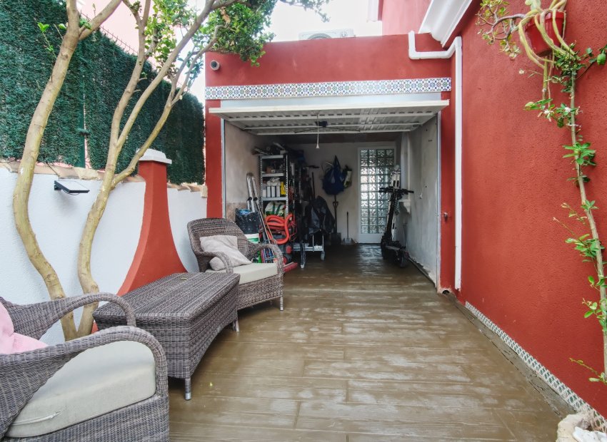 Resale - 4. Semi-detached villa -
Orihuela Costa - Costa Blanca South