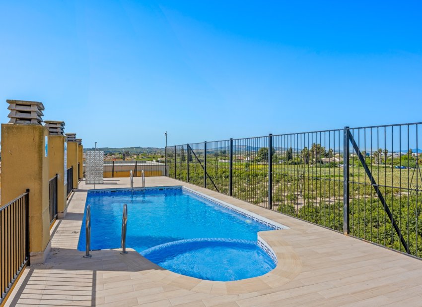 Resale - Apartment -
Daya Nueva - Costa Blanca South