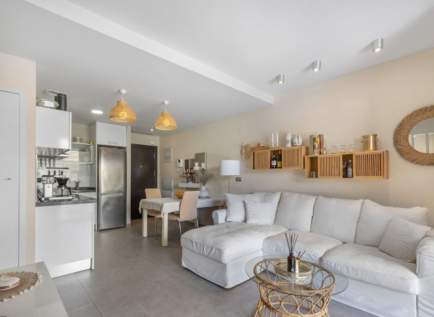 Resale - Apartment - Ground Floor -
La Mata - Playa