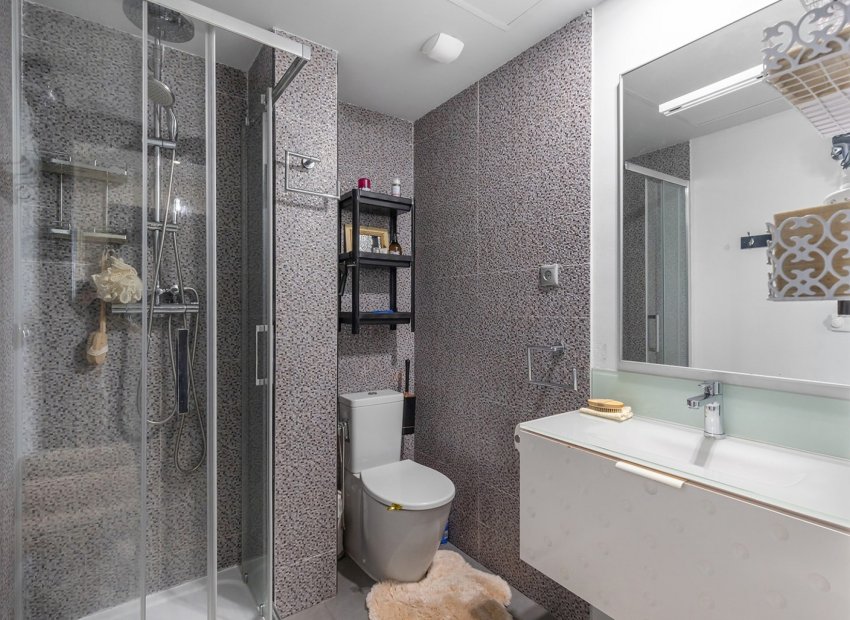 Resale - Apartment - Ground Floor -
La Mata - Playa