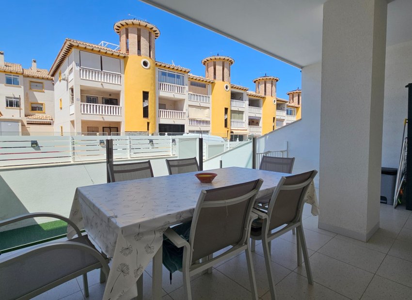 Resale - Apartment -
La Marina