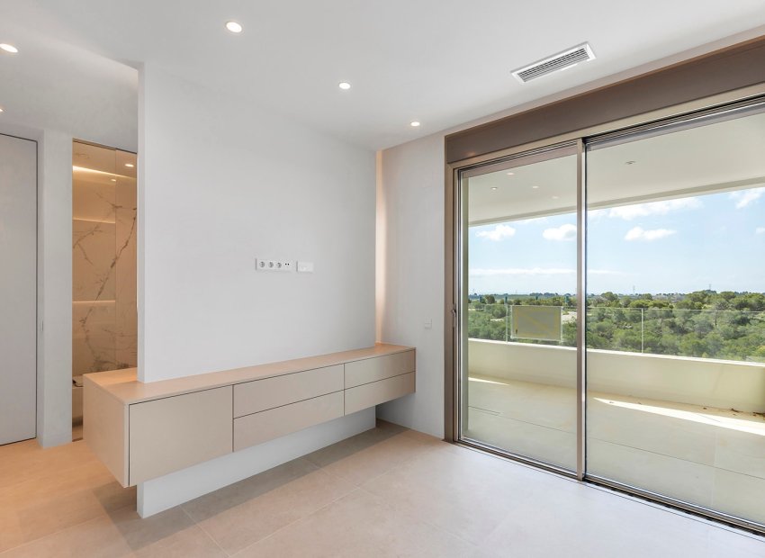 Resale - Apartment -
Las Colinas Golf Resort - Las Colinas golf