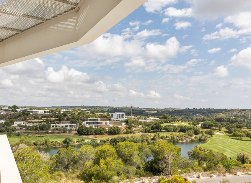Resale - Apartment -
Las Colinas Golf Resort - Las Colinas golf