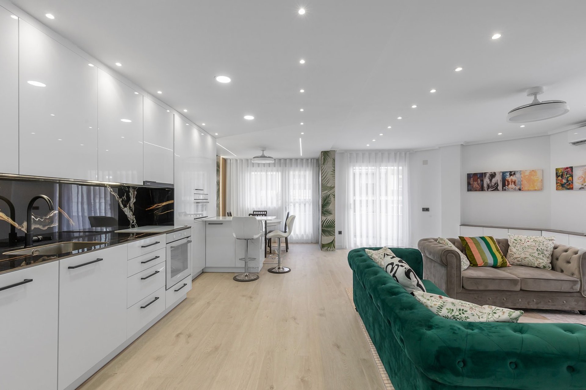 Resale - Apartment -
Los Montesinos