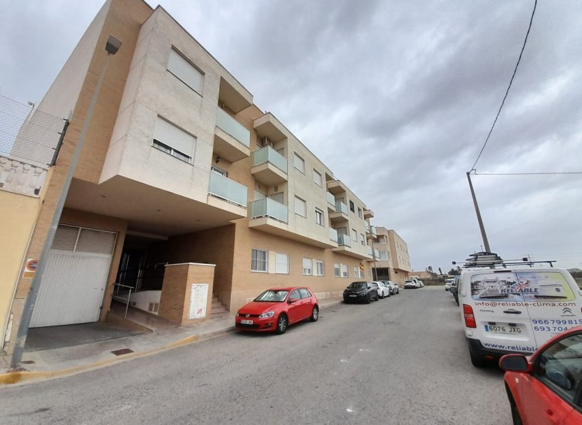 Resale - Apartment -
Los Montesinos