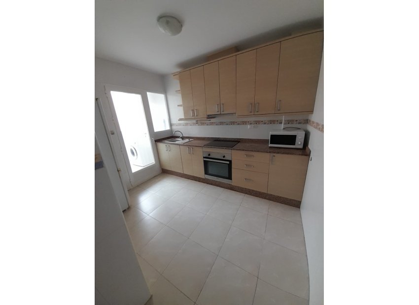 Resale - Apartment -
Los Montesinos