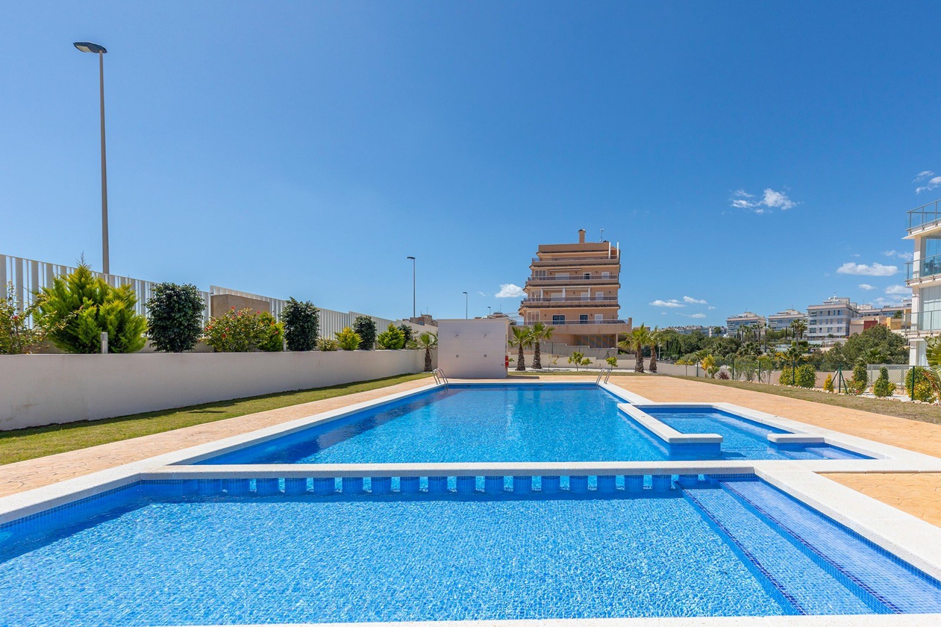 Resale - Apartment -
Orihuela Costa - La Zenia
