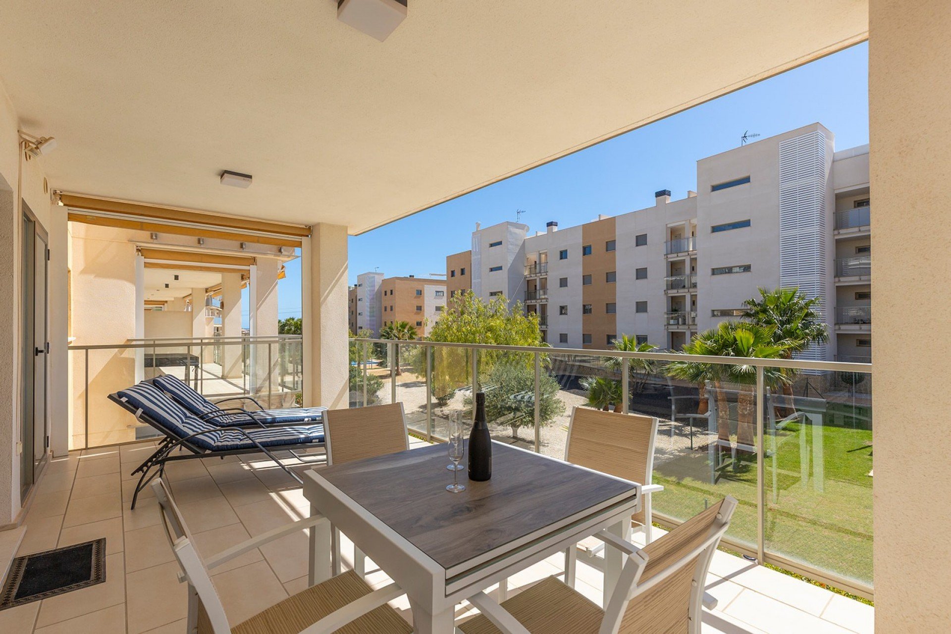 Resale - Apartment -
Orihuela Costa - Villamartín