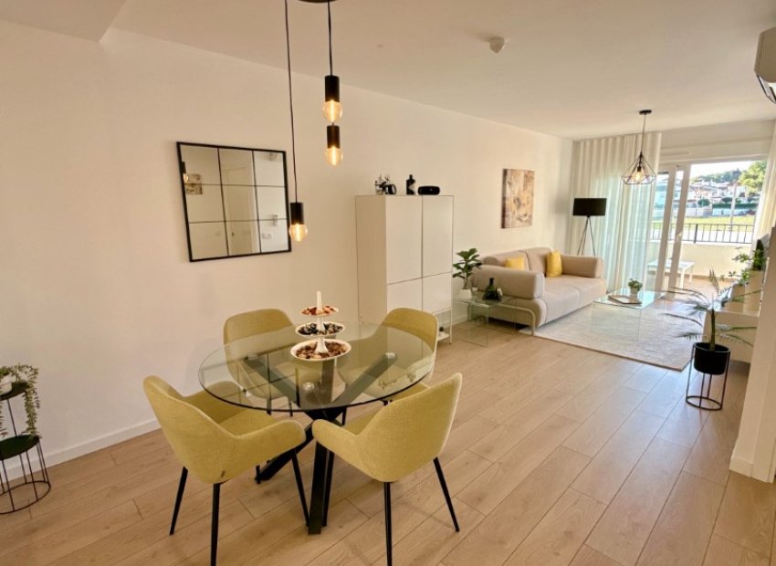 Resale - Apartment -
Pilar de la Horadada - Mil Palmeras