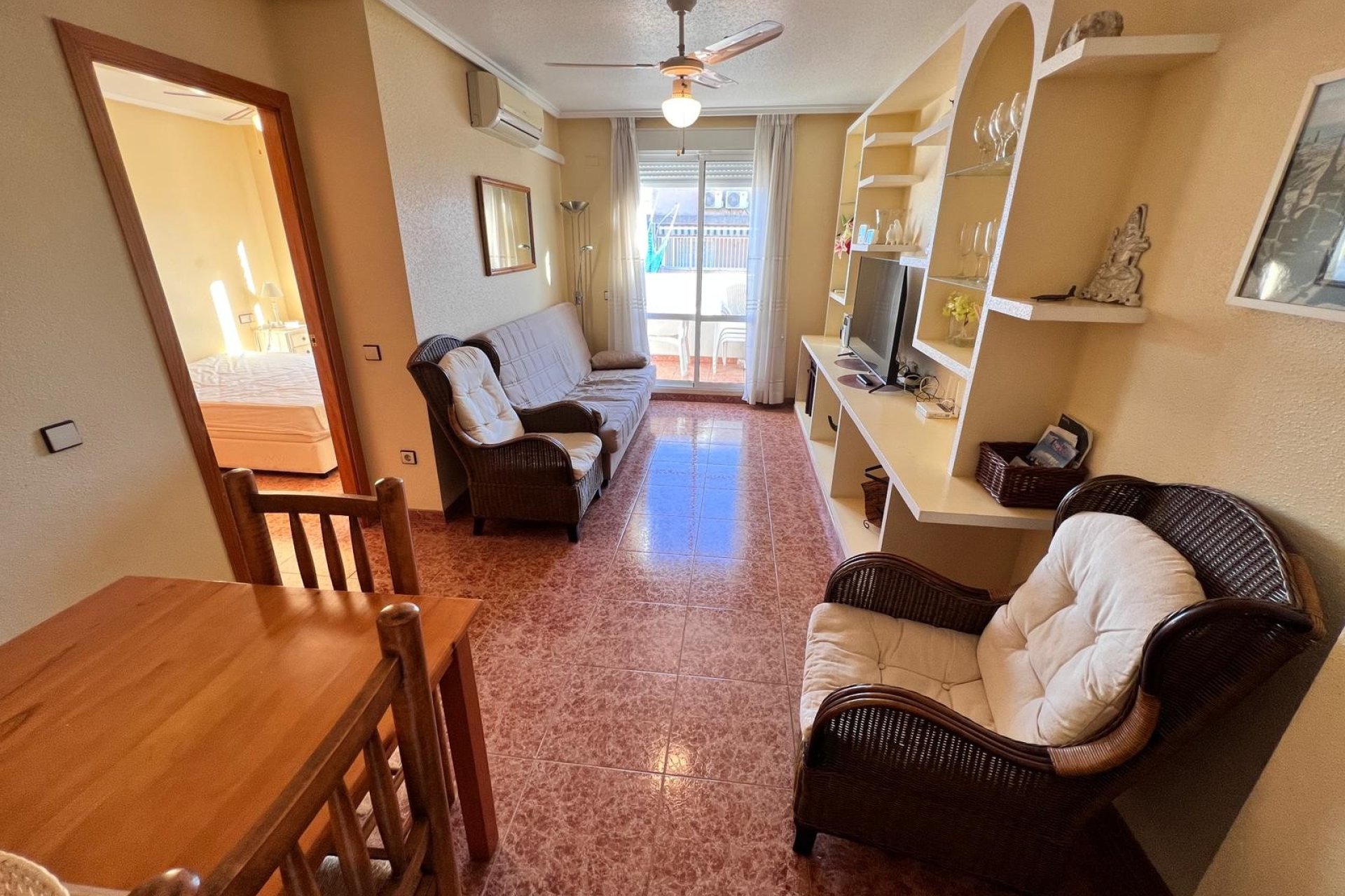 Resale - Apartment -
Torrevieja - Centro