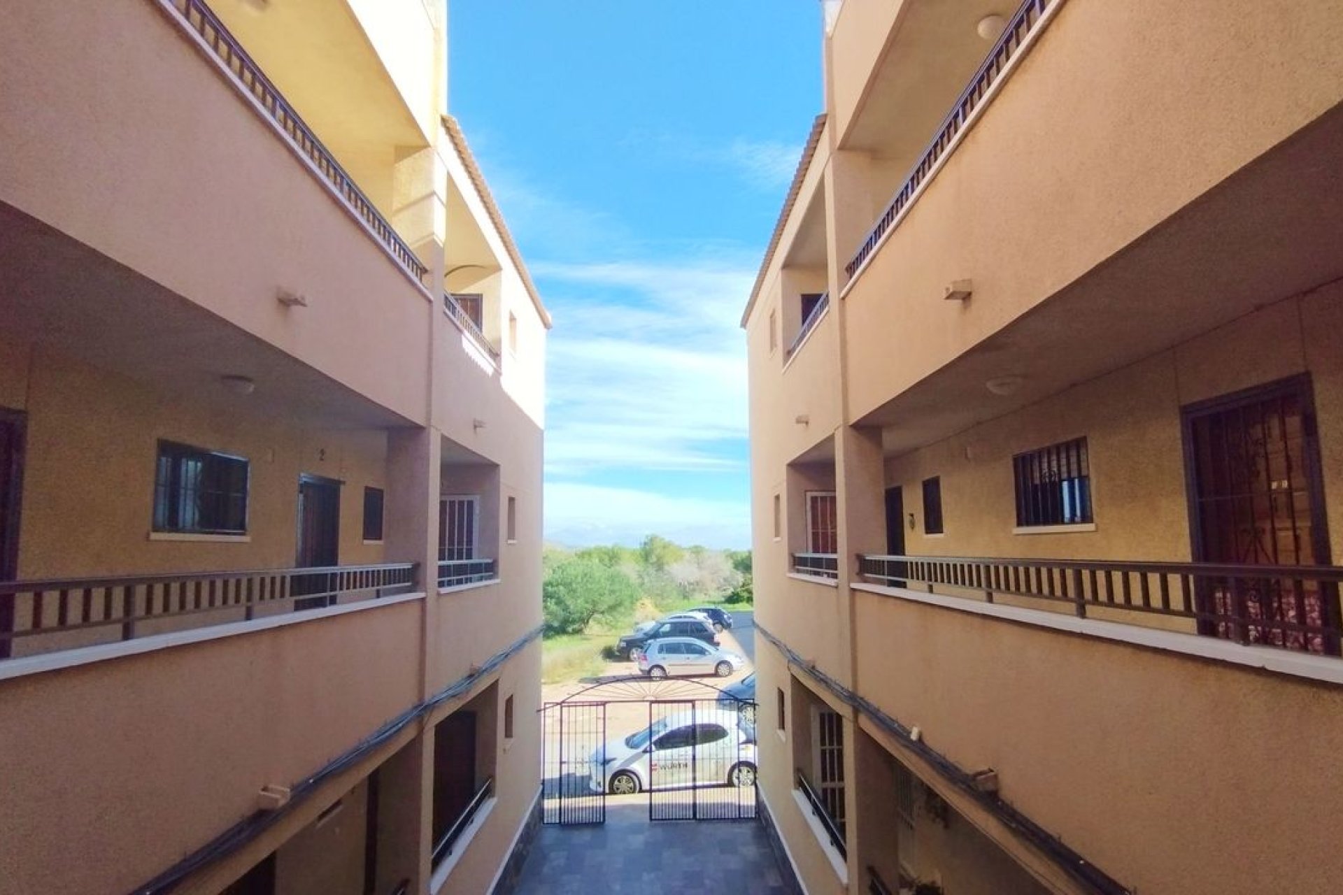 Resale - Apartment -
Torrevieja - El Chaparral