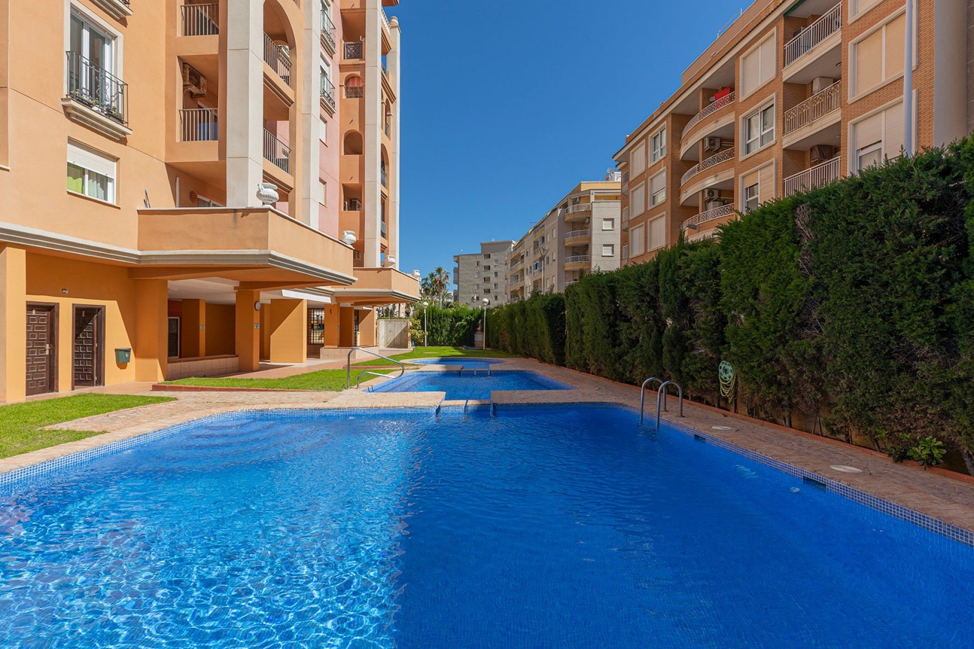 Resale - Apartment -
Torrevieja - Playa de los locos