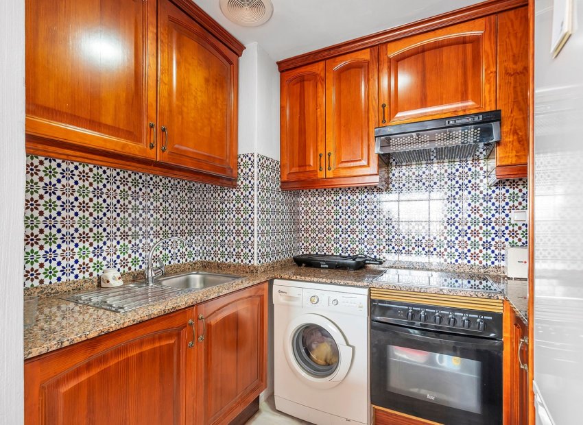 Resale - Apartment -
Torrevieja - Playa de los locos