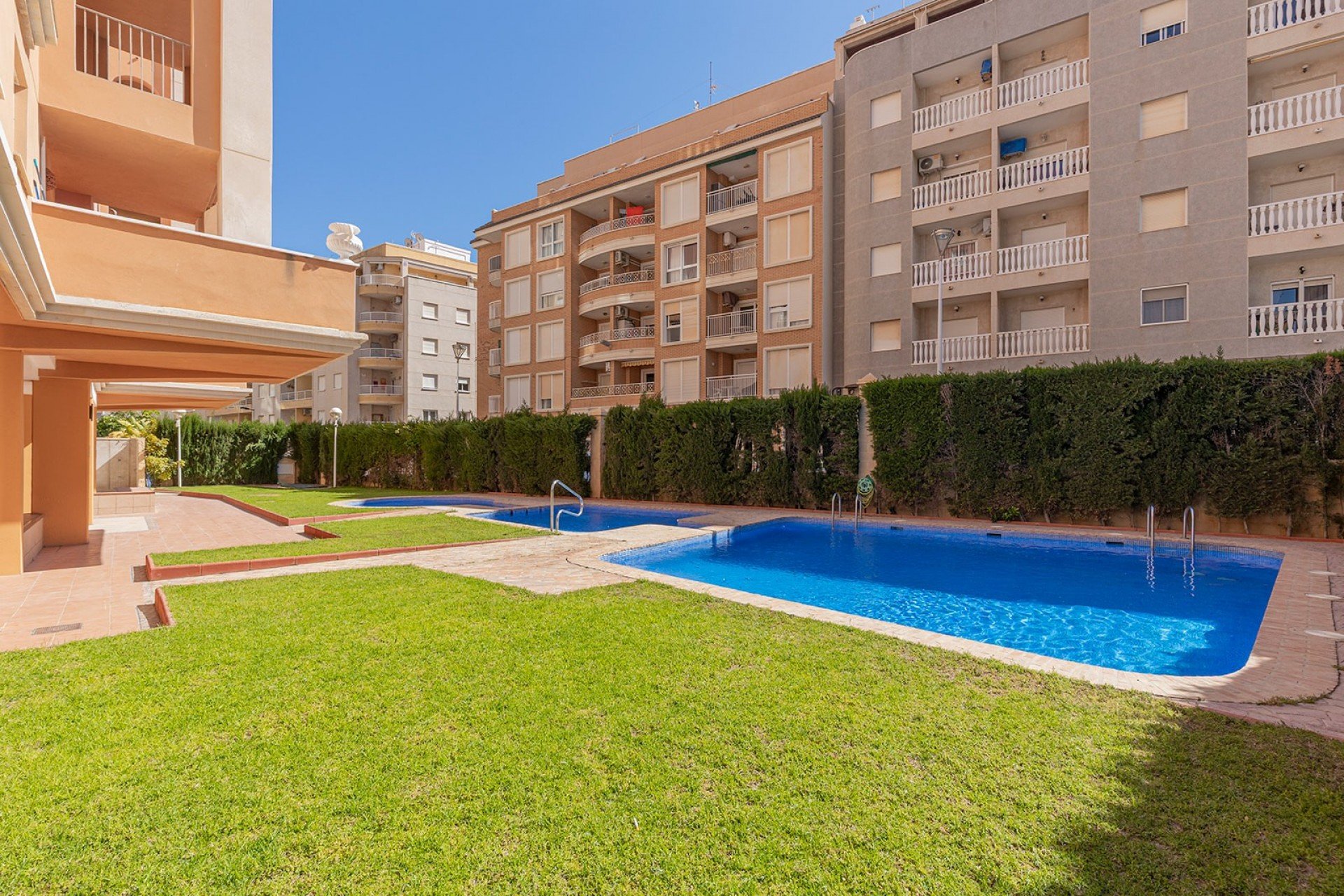 Resale - Apartment -
Torrevieja - Playa de los locos