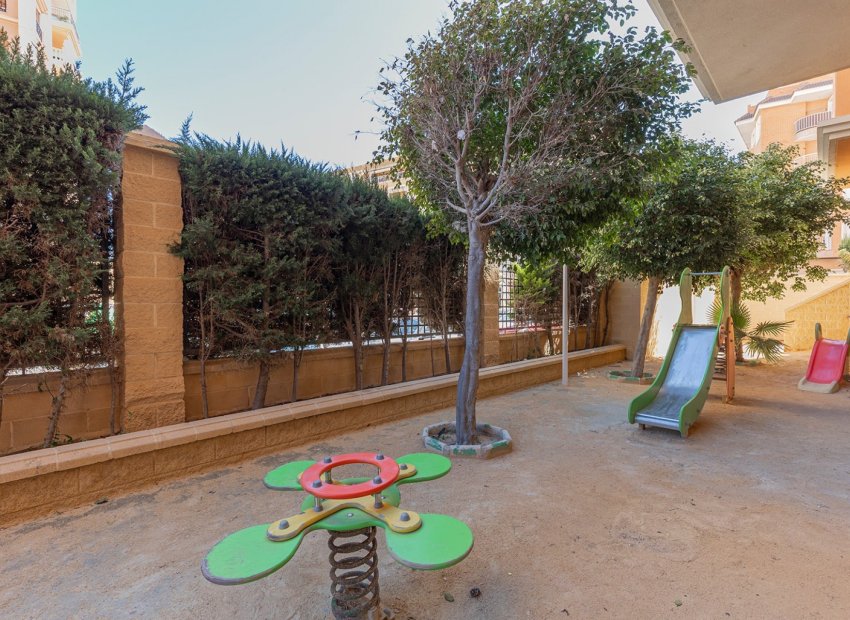 Resale - Apartment -
Torrevieja - Playa de los locos