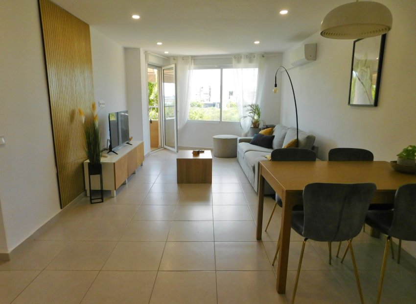 Resale - Apartment -
Torrevieja