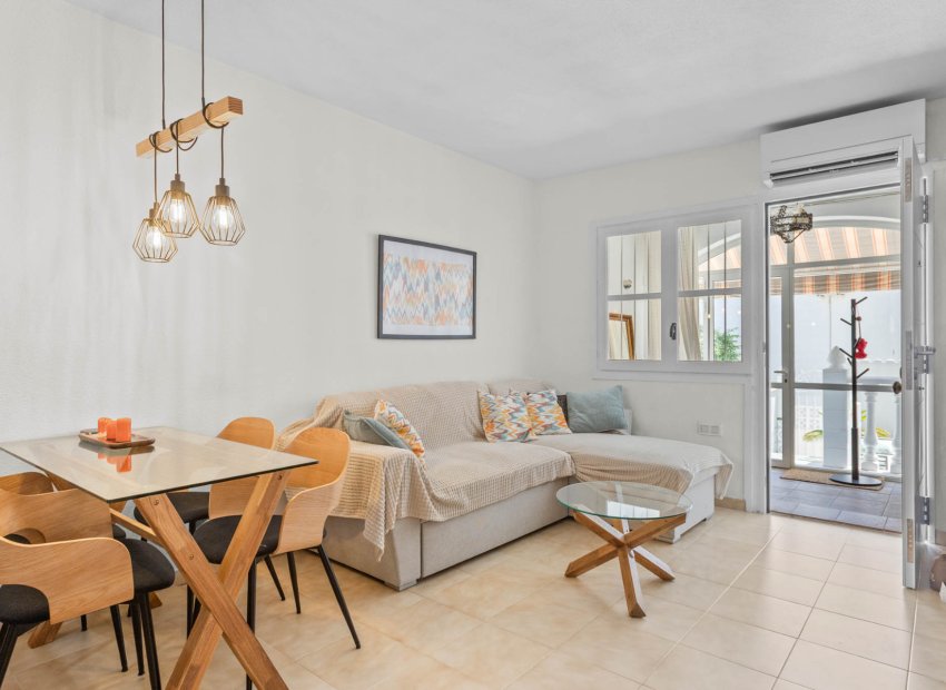 Resale - Bungalow - Ground floor -
Torrevieja - Lago Jardin