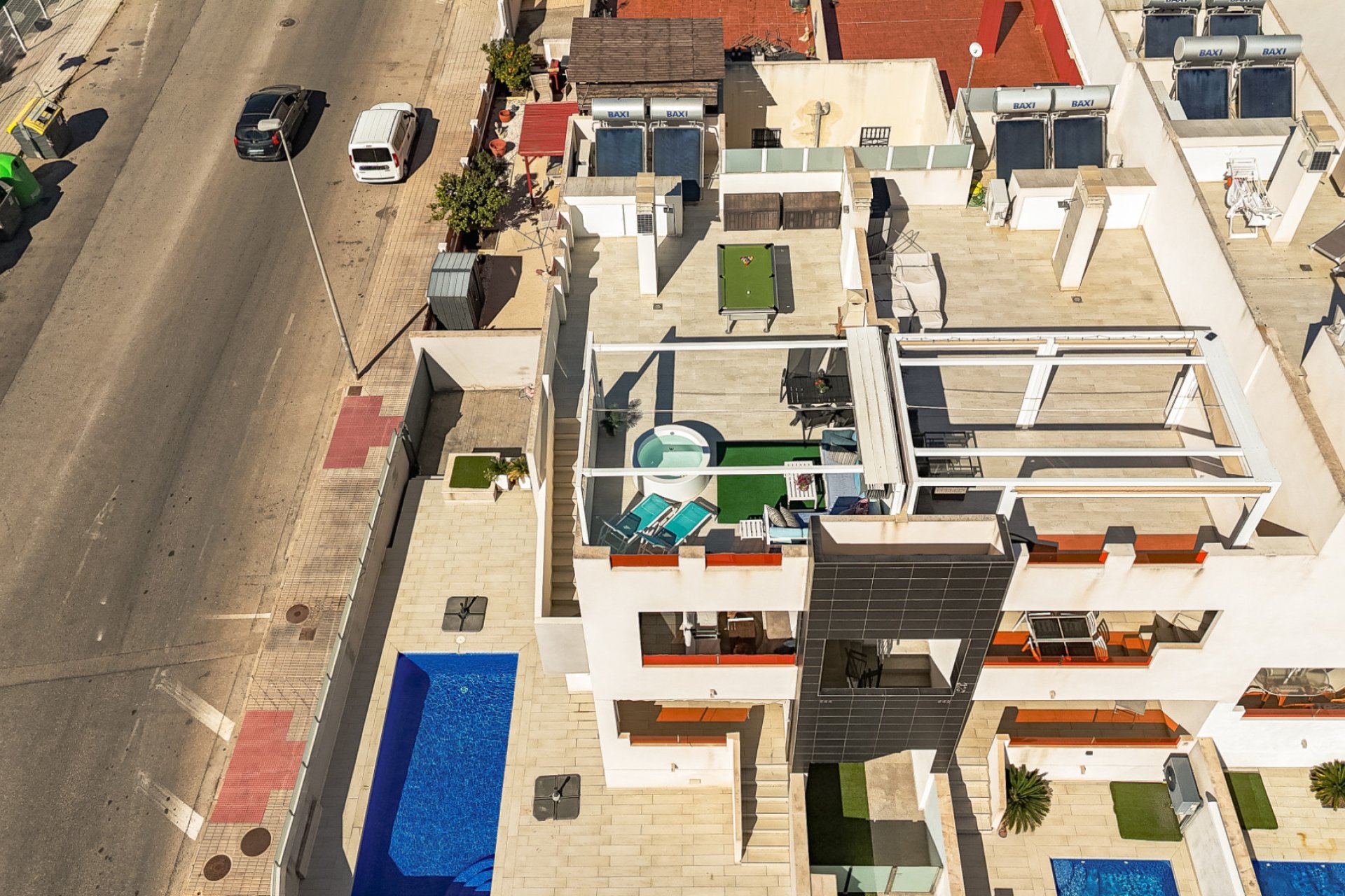 Resale - Bungalow -
Los Altos