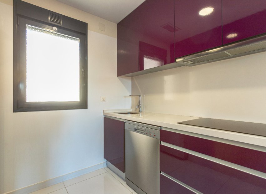 Resale - Bungalow -
Los Altos