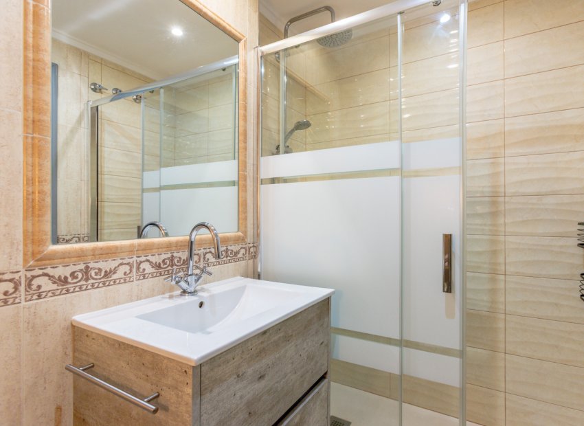 Resale - Bungalow -
Orihuela Costa - Villamartín