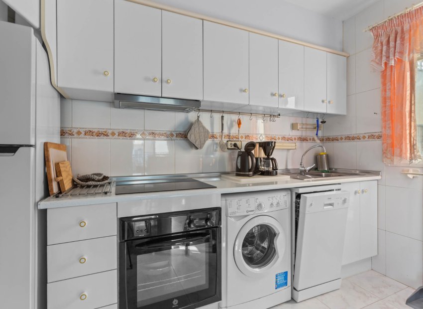 Resale - Bungalow -
Torrevieja - El Chaparral