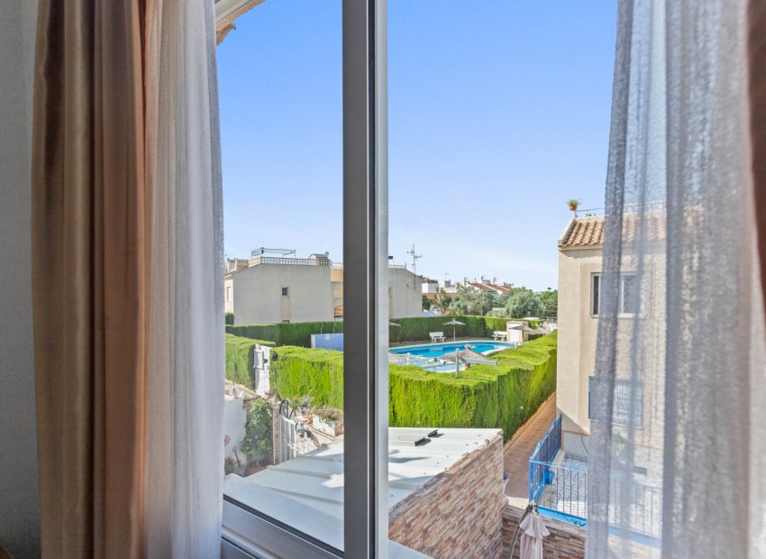 Resale - Bungalow -
Torrevieja - El Chaparral