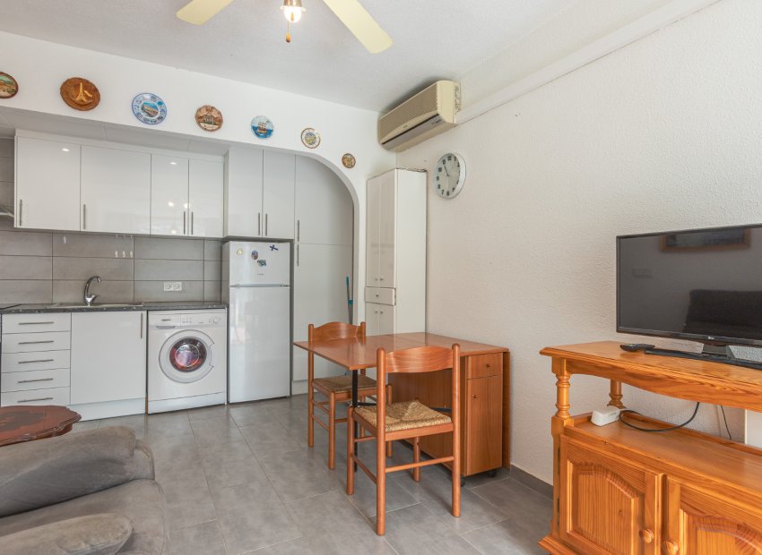 Resale - Bungalow -
Torrevieja - Lago Jardin