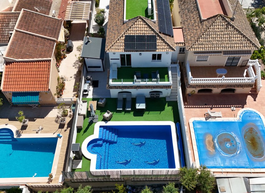 Resale - Chalet -
Torrevieja - Los Balcones