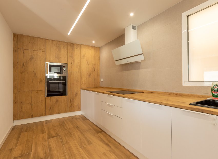 Resale - Chalet -
Torrevieja - Los Balcones