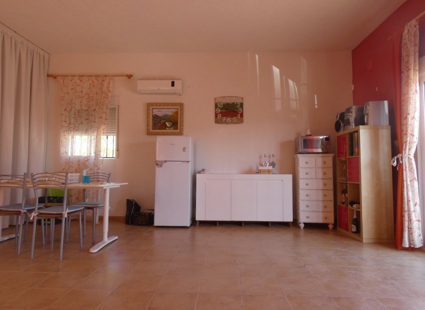 Resale - Country Property -
Rafal