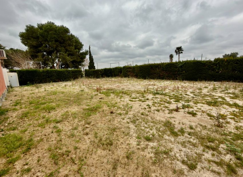 Resale - Detached House / Villa -
Almoradí - Heredades