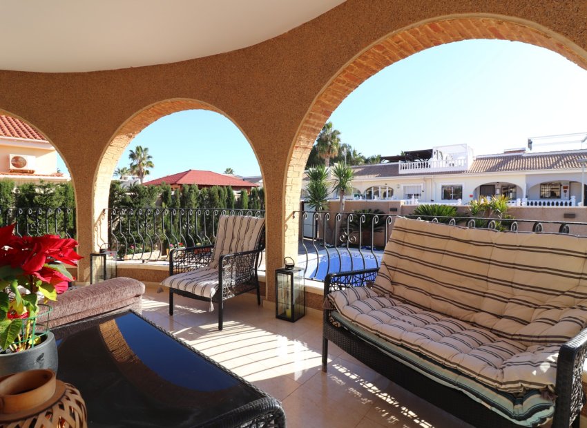 Resale - Detached House / Villa -
Benijofar - Monte Azul