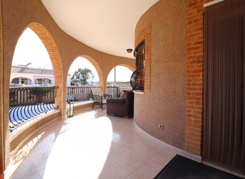 Resale - Detached House / Villa -
Benijofar - Monte Azul