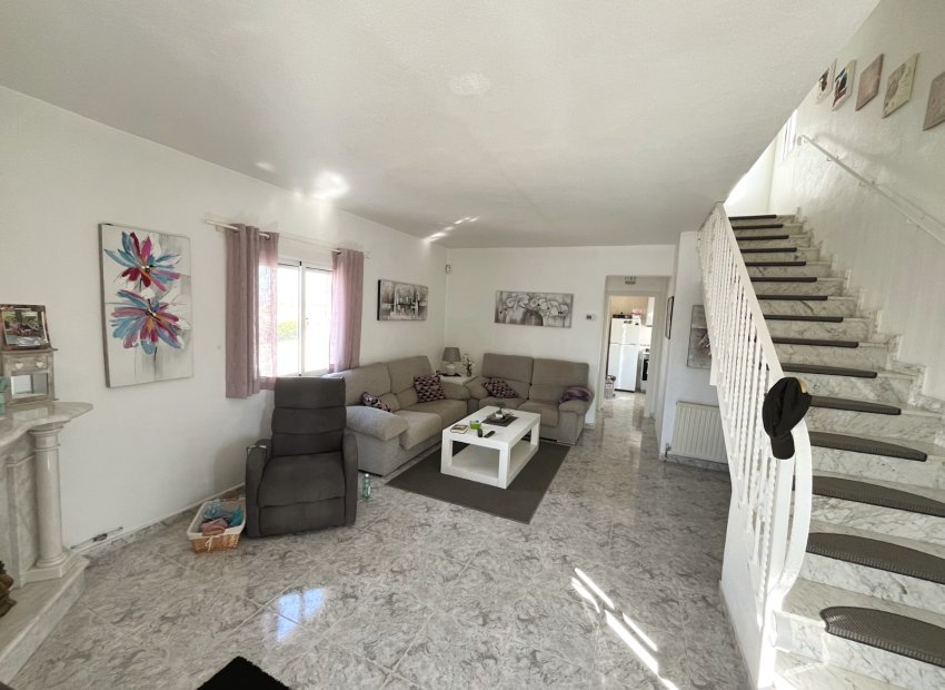 Resale - Detached House / Villa -
Benijofar - Monte Azul