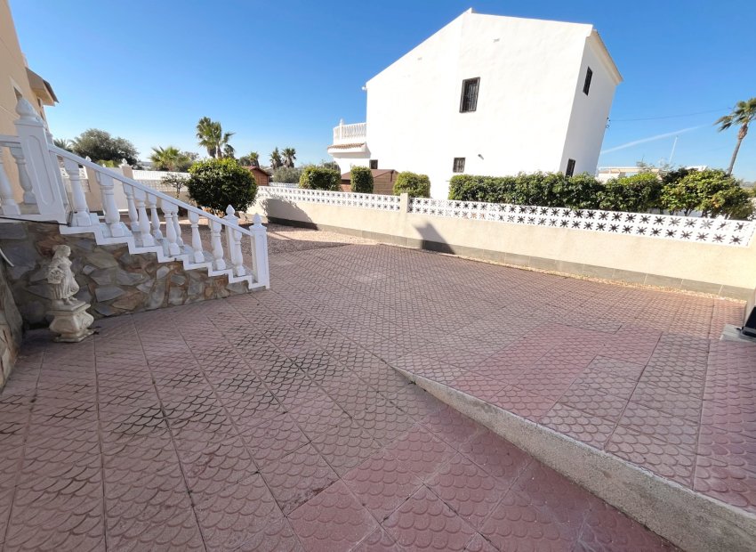 Resale - Detached House / Villa -
Benijofar - Monte Azul