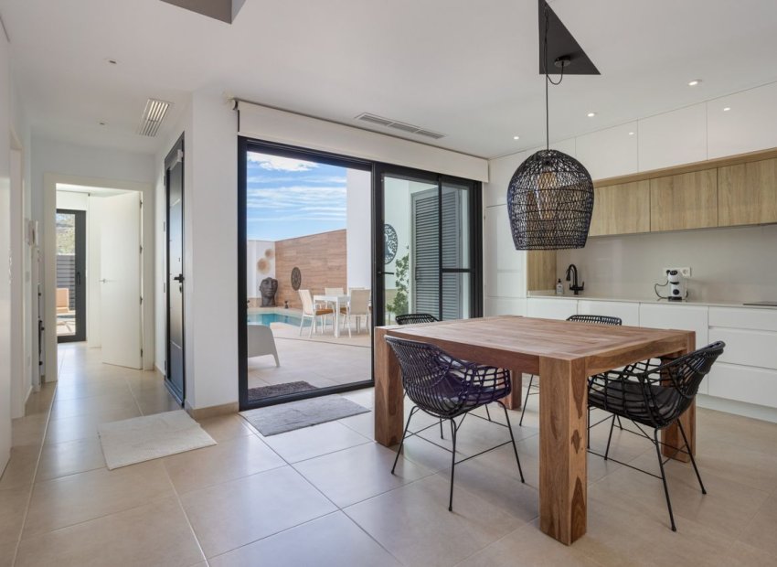 Resale - Detached House / Villa -
Benijofar