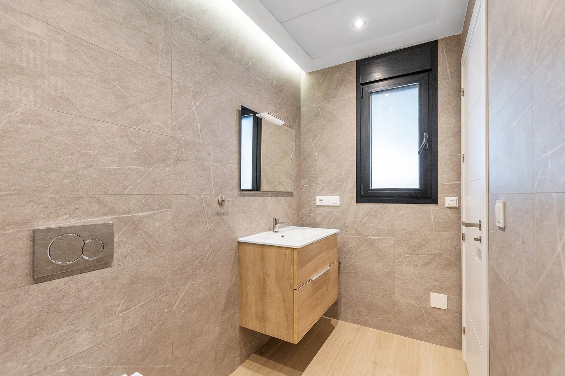 Resale - Detached House / Villa -
Benijofar