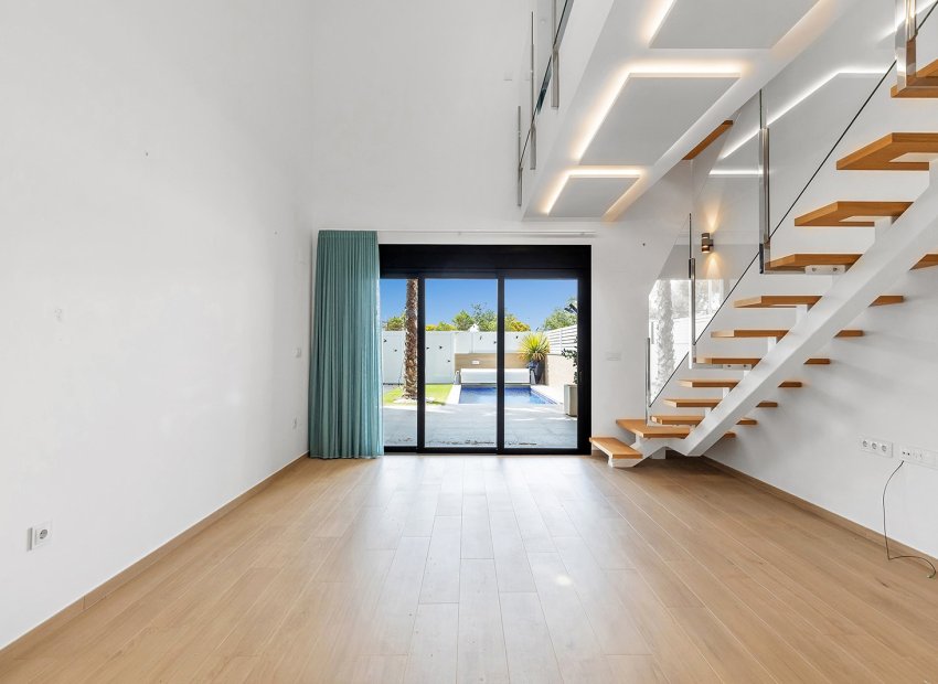 Resale - Detached House / Villa -
Benijofar