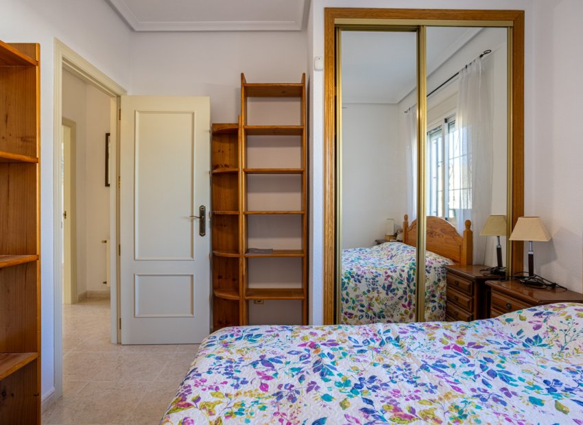 Resale - Detached House / Villa -
Bigastro - Villas Andrea