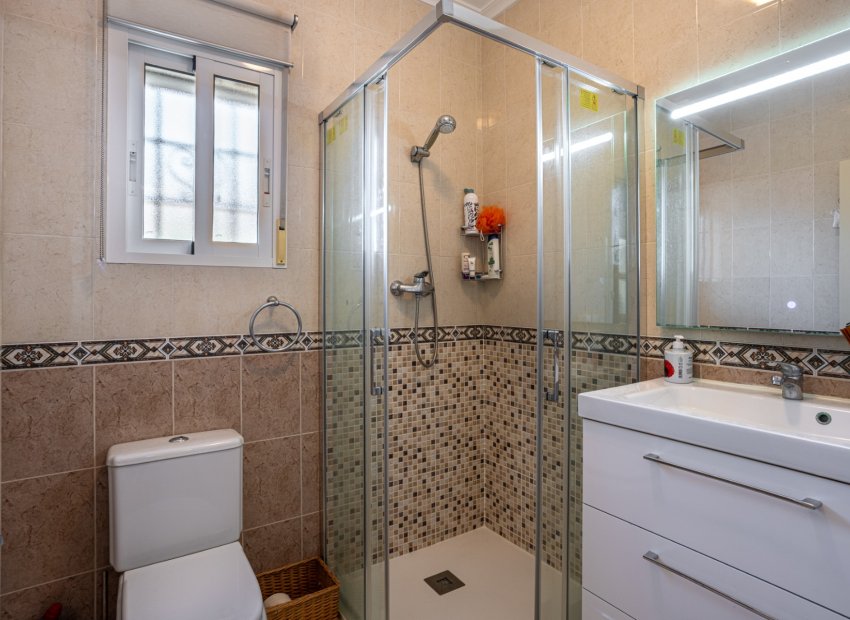 Resale - Detached House / Villa -
Bigastro - Villas Andrea